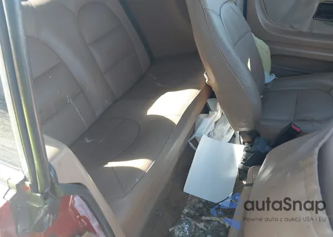 1989 Saab 900 z USA, uszkodzony, nr VIN YS3AT75L8K7024587